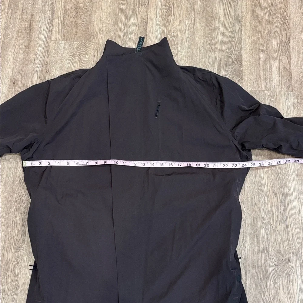 Lululemon Lab Moraine Coat in Maroon Brown. Size L - Picture 13 of 16